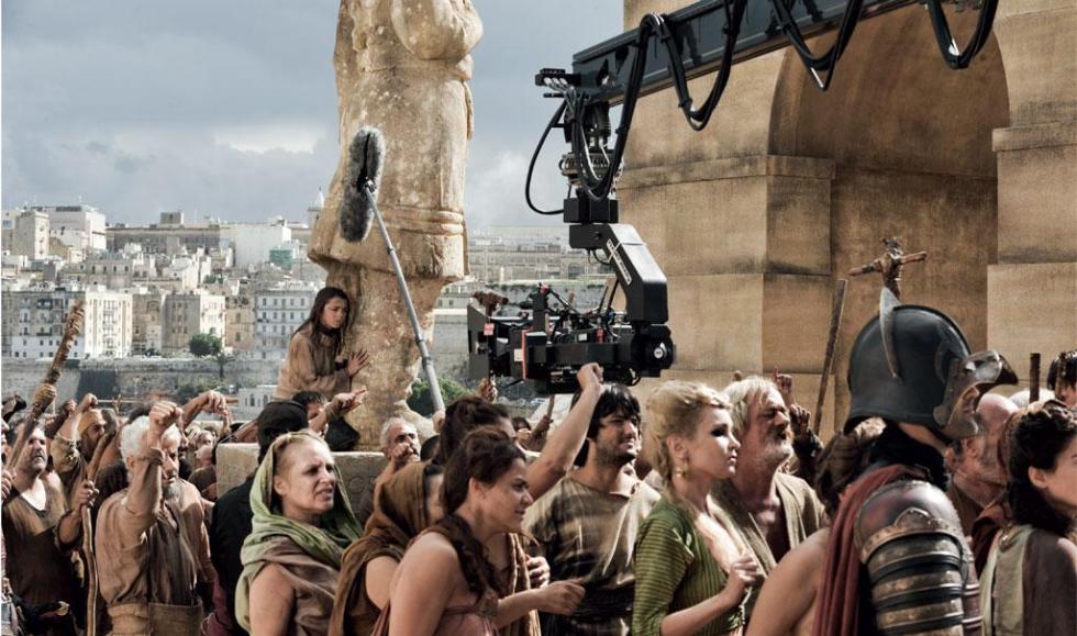 Game-of-Thrones-Behind-the-Scenes-game-of-thrones-32969718-1024-604.jpg