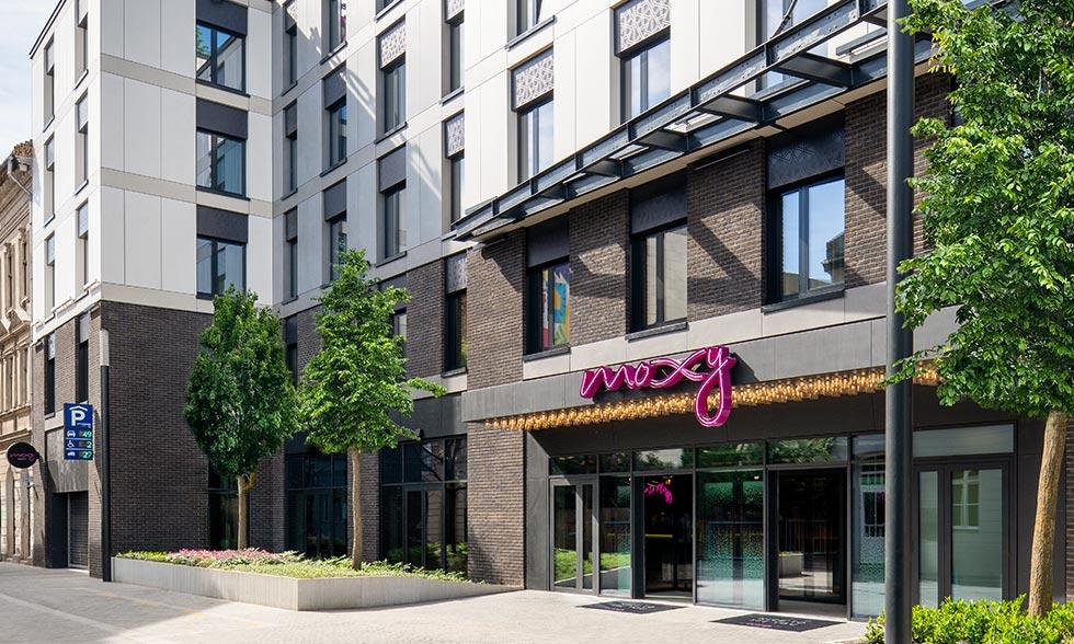 moxy-budapest-downtown_01.jpg