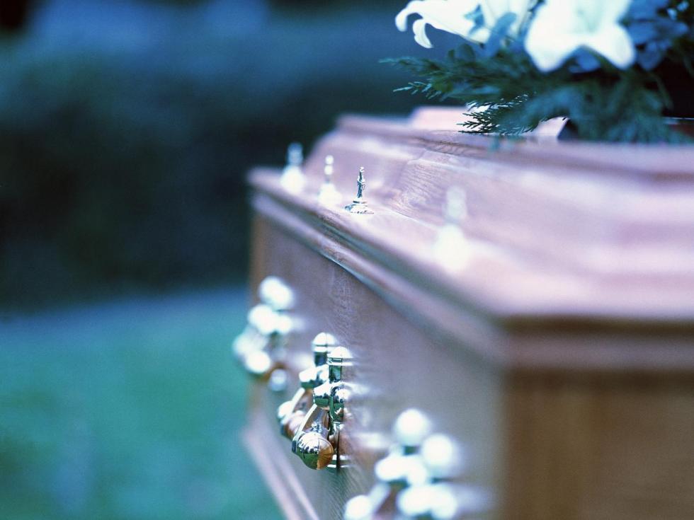 web-funeral-RF-corbis.jpg